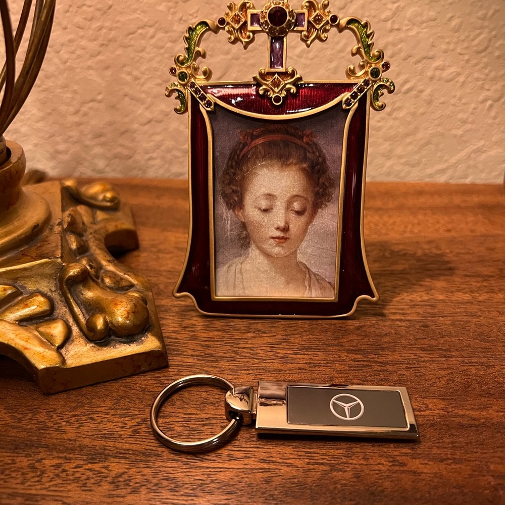 Mercedes Benz Keychain